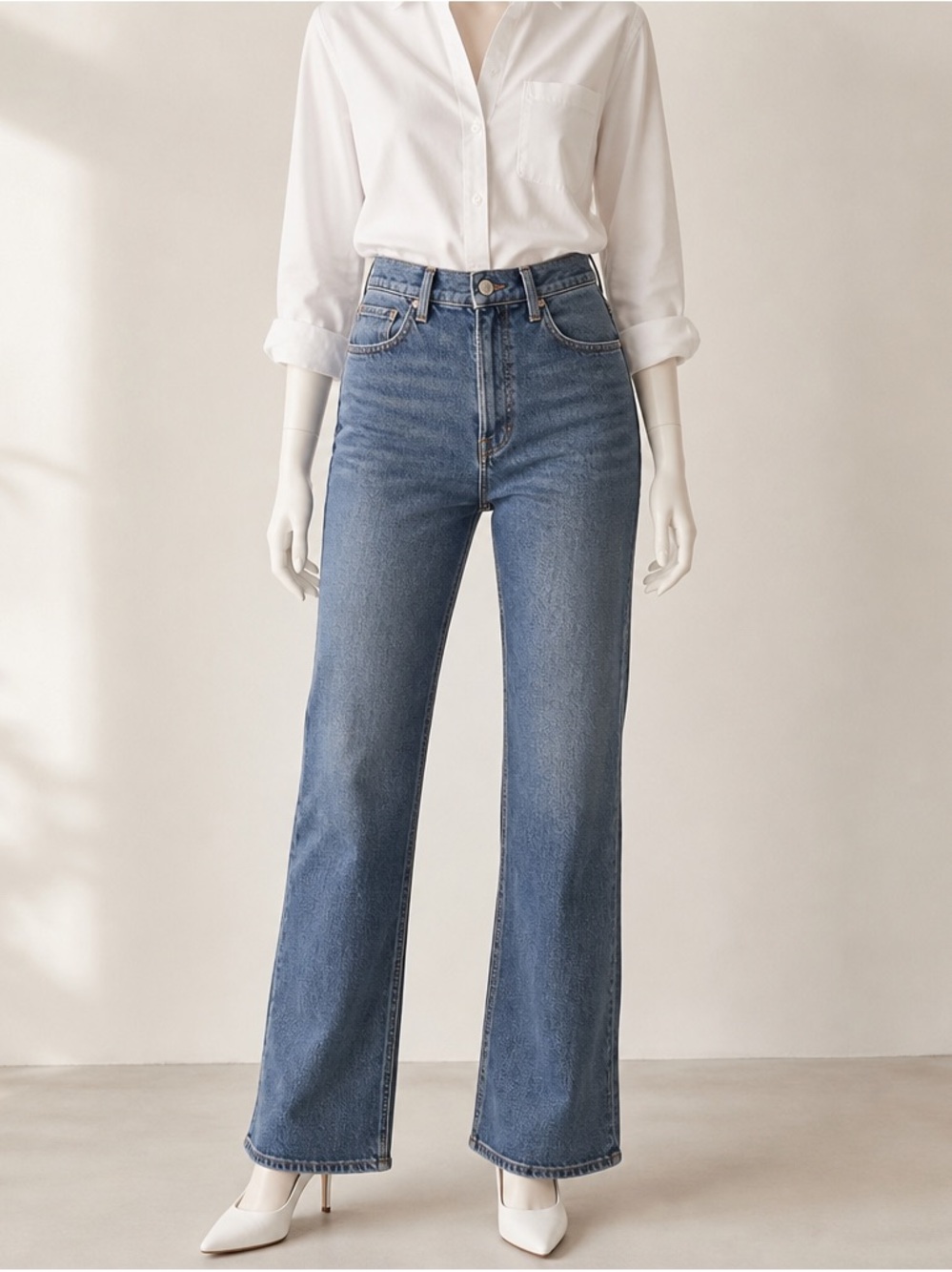 Abercrombie & Fitch High-Rise Straight Jeans - Light Blue